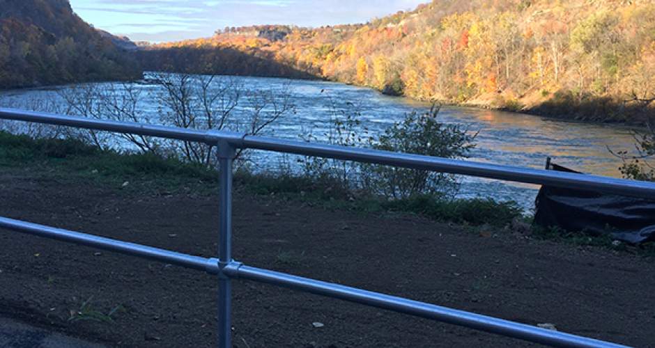 Kee Klamp Sicherheitsgeländer