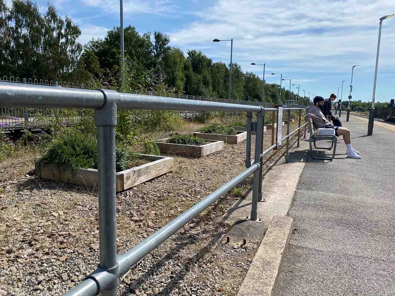 Kee Klamp handrail at a railway station