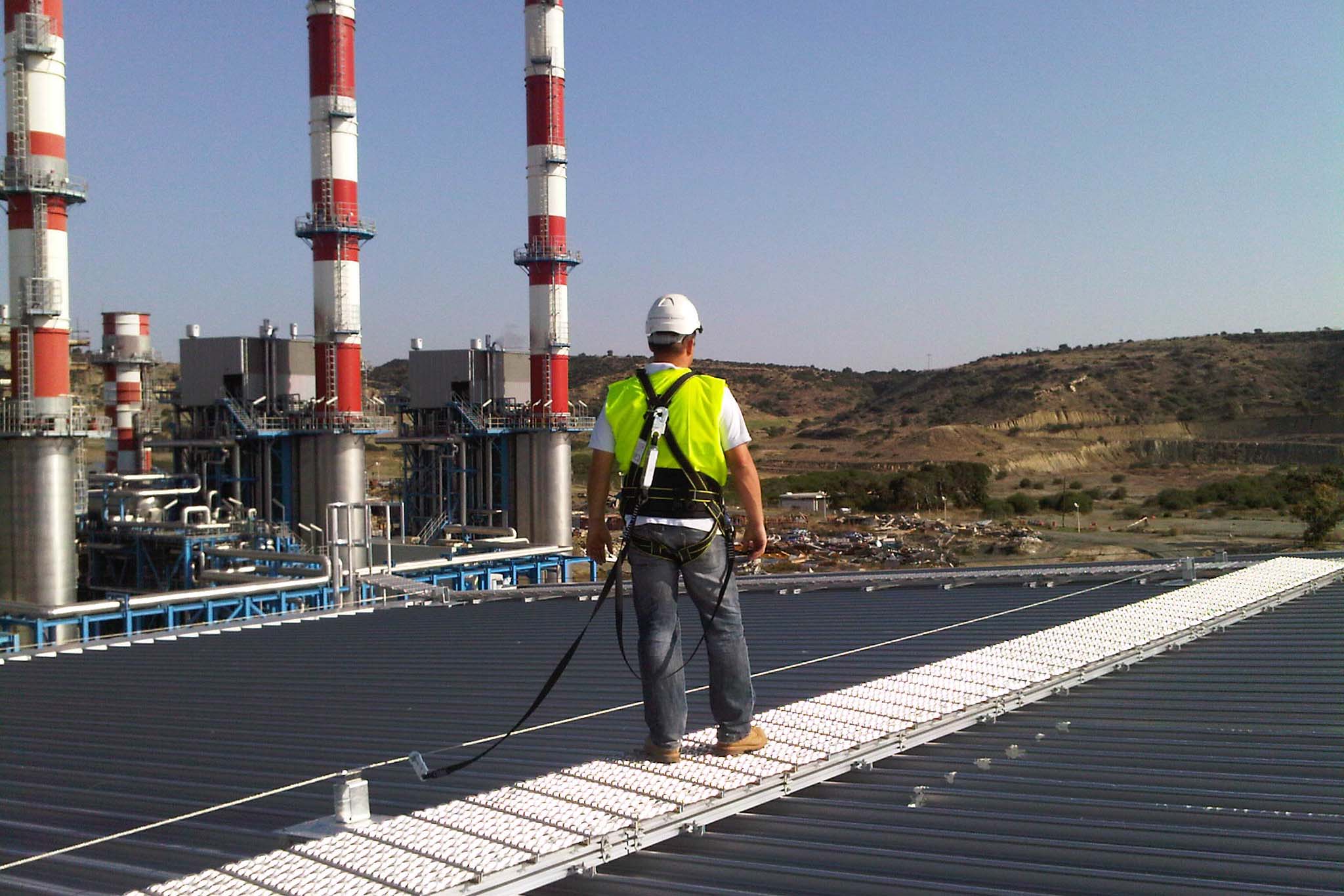 línea de vida horizontal planta petroquímica, línea de vida horizontal industria petroquímica