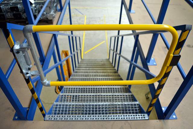 Selbstschließende Sicherheitstür