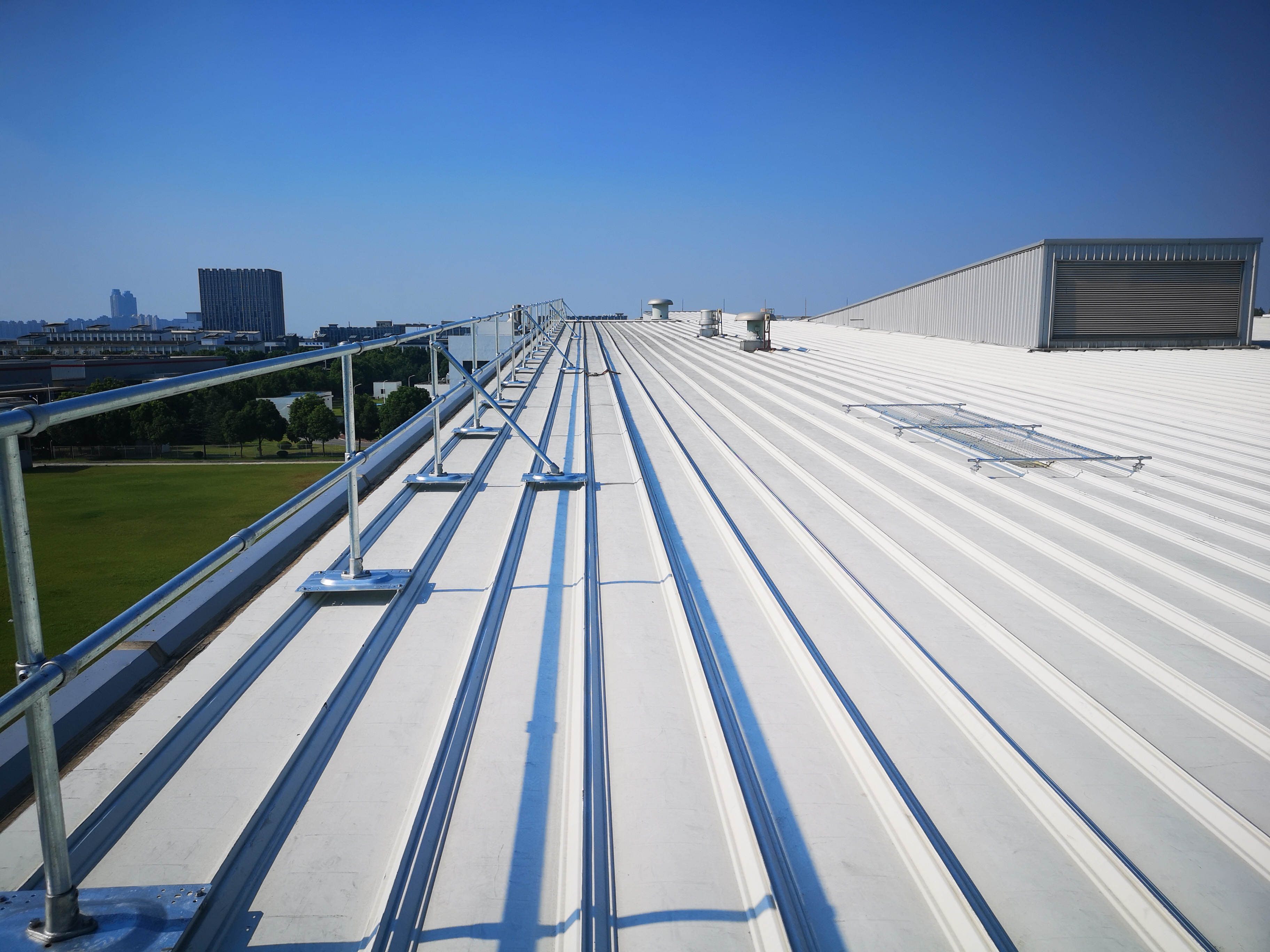 金属屋面临边护栏 天窗防护网