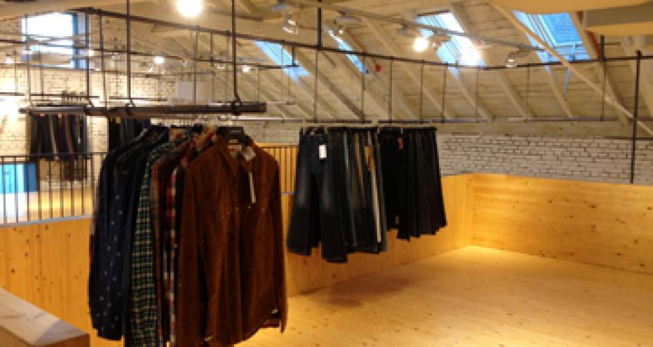 Kee Klamp Rohrverbinder für den Showroom eines Bekleidungsgeschäfts